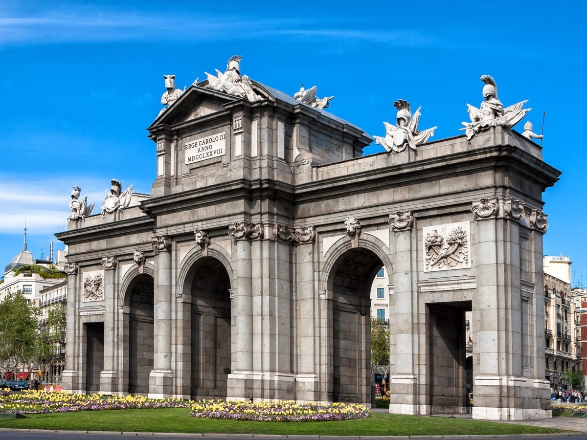 Madrid (Puerta de Alcalá)